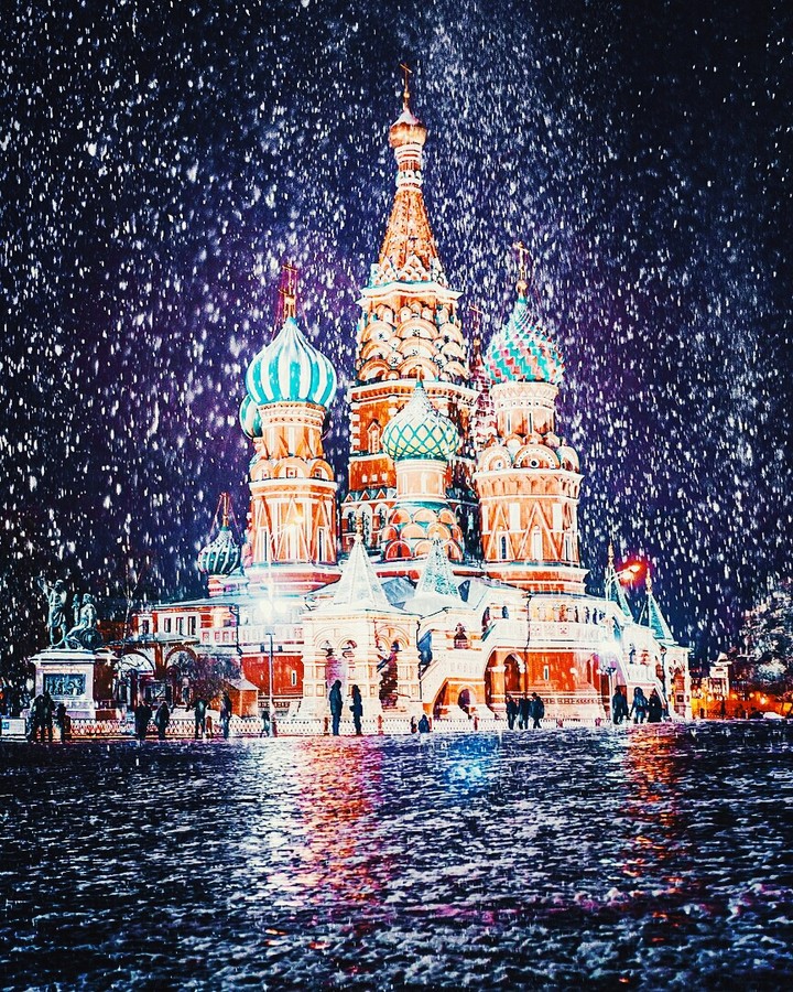 Snowy Square