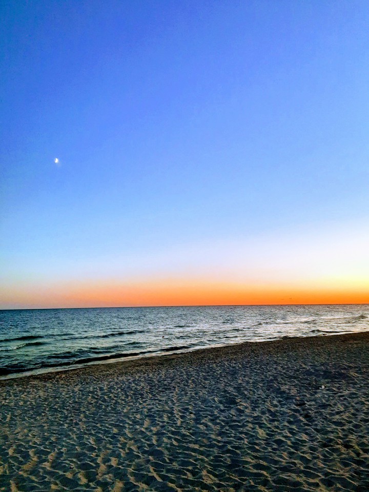 море
