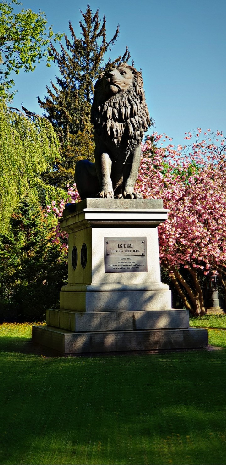 Löwen Denkmal