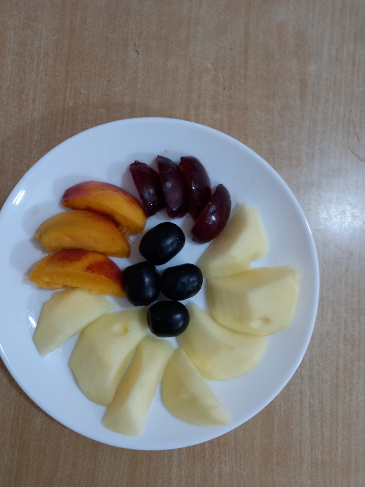What else do you need than a plate full of fruits
