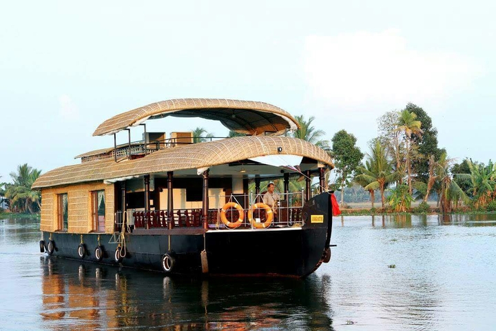 house boat