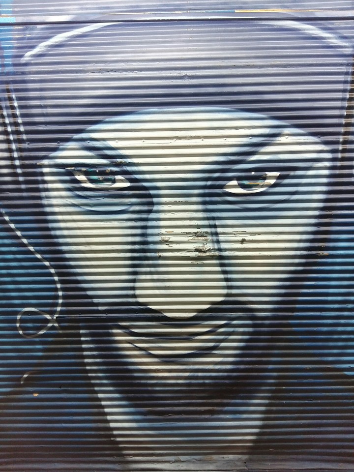 kiosk graffiti