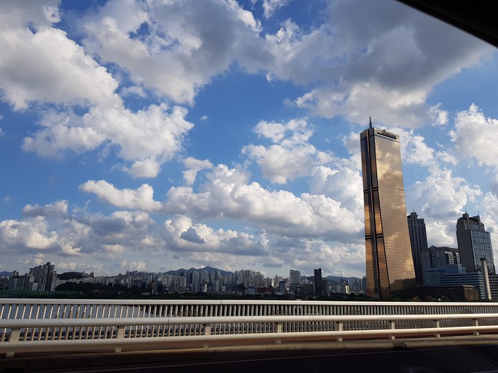 하늘 구름 sky