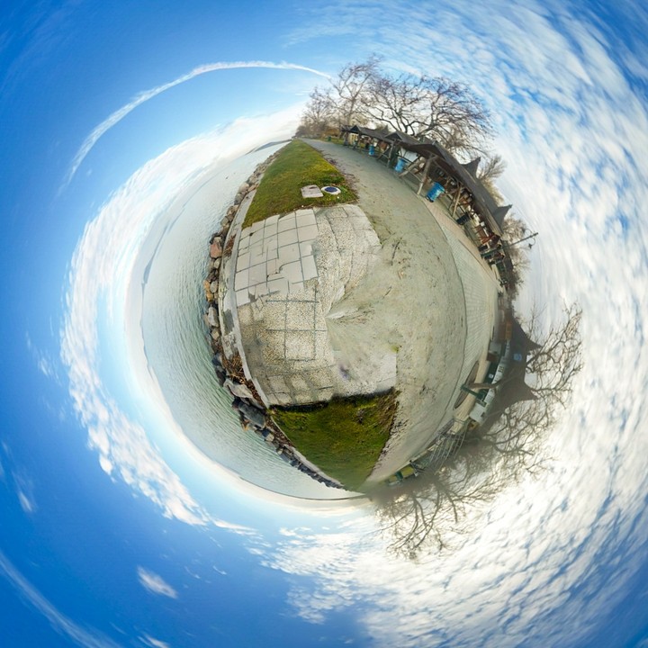 Tiny planet strand