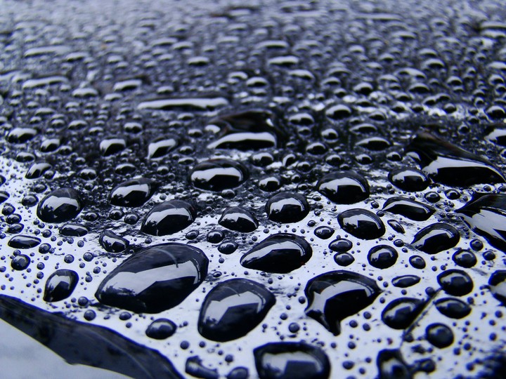 вода