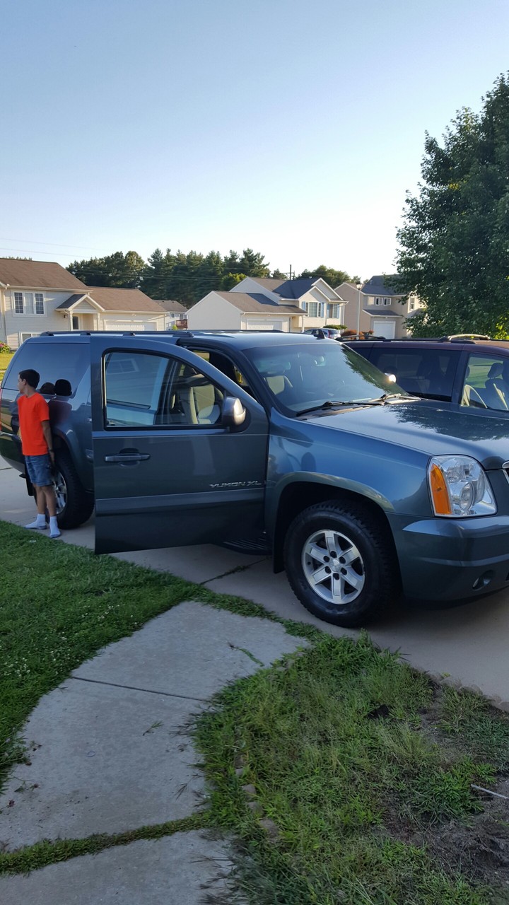 we got a new car today!!!
