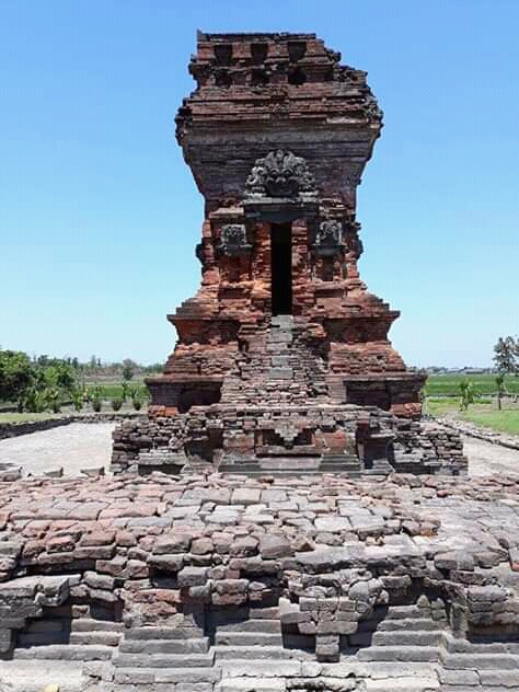 candi 04