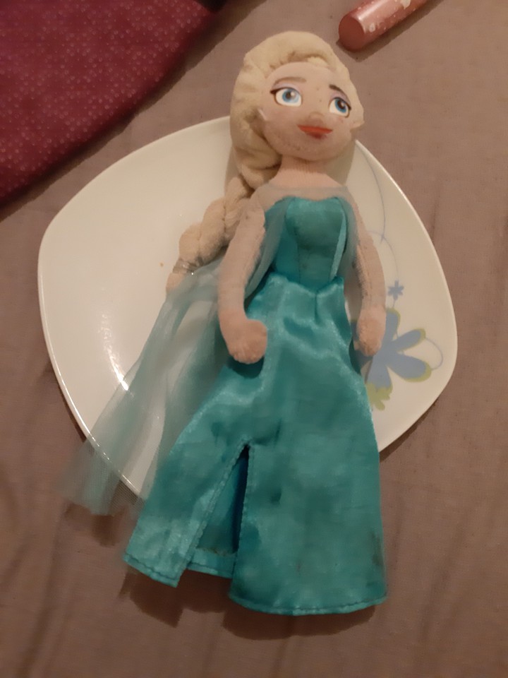 Is time for eat elsa