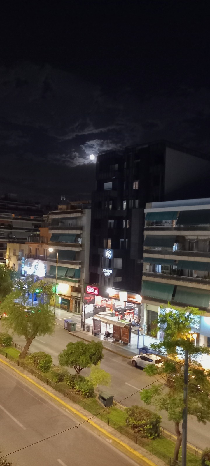 Night vision (Kallithea, Athens)