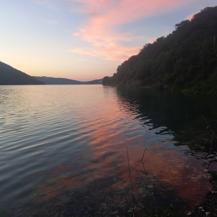 море