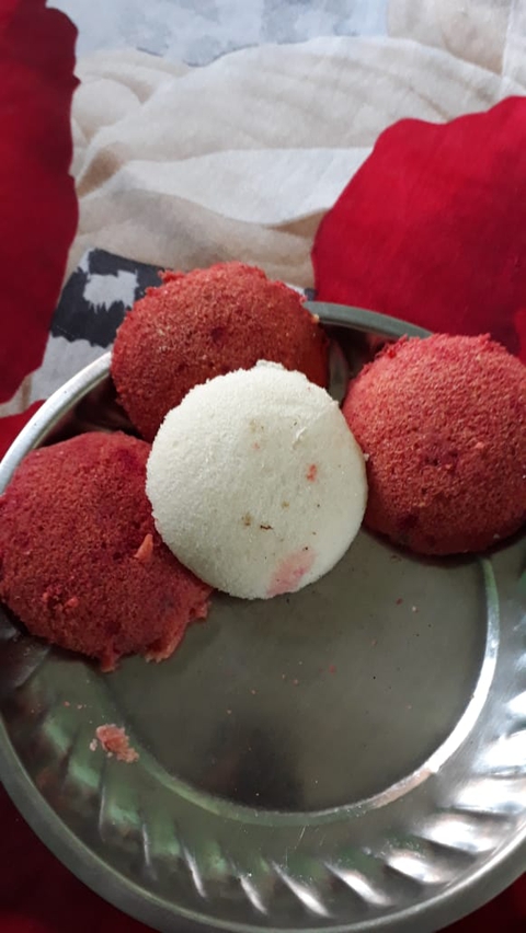 Beetroot Idly