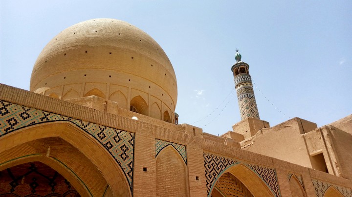Agha Bozorg Mosque