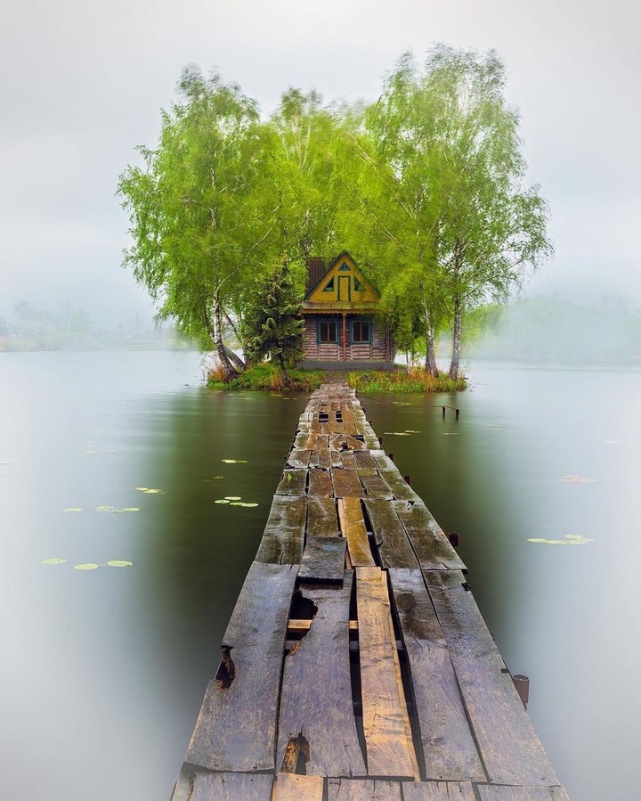 miniscale island, Ukraine