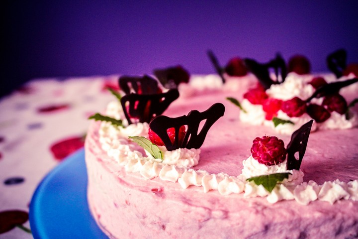 Raspberry cake