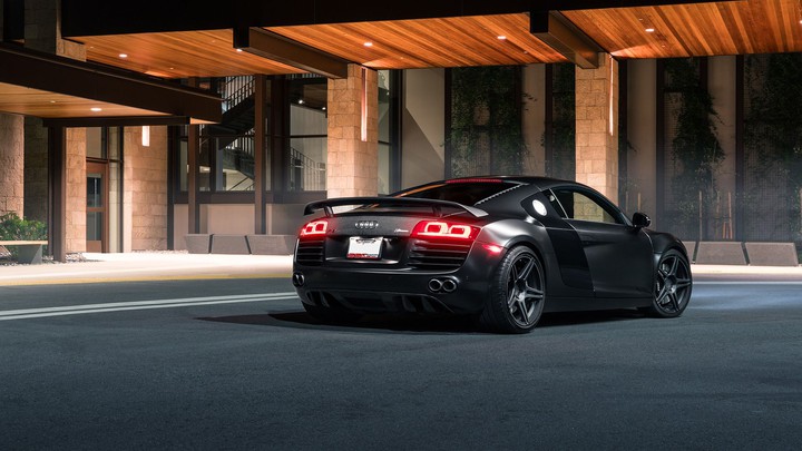 Audi R8