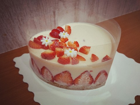 Strawberry cake