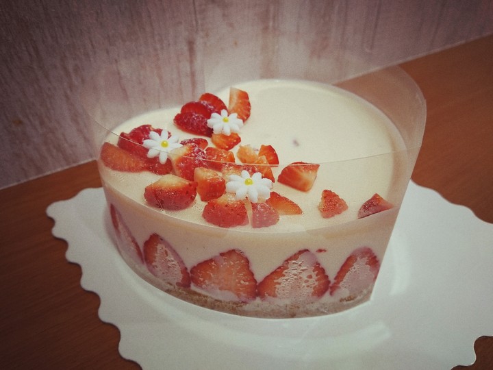 Strawberry cake