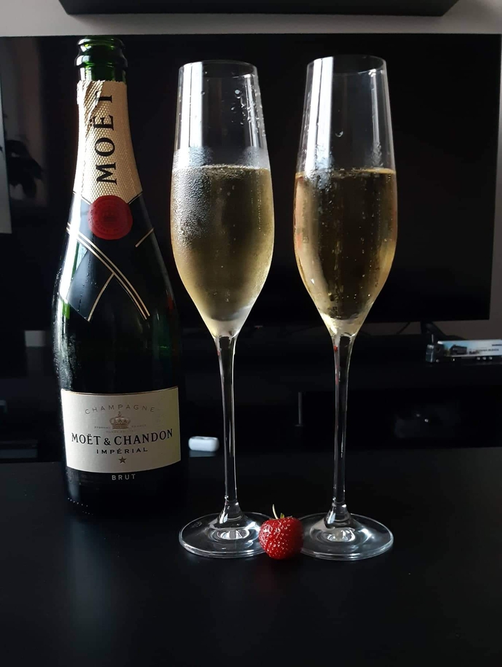 #moet