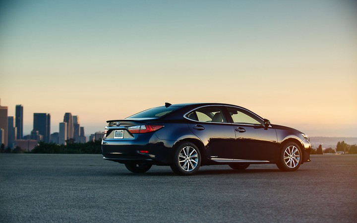 Lexus ES 2016