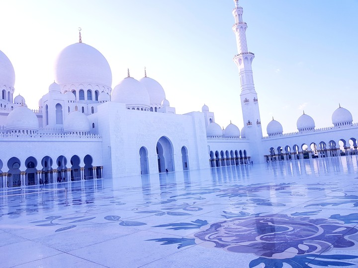 sheikh ZAYED grand mosque Abu Dhabi