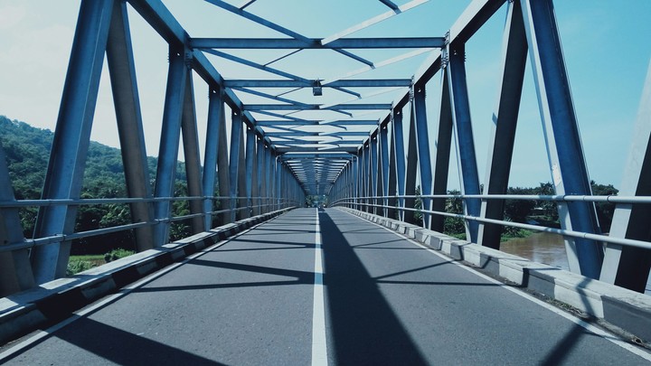 Kretek Brigde
