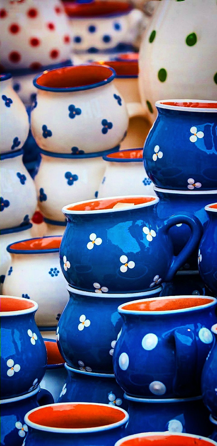 Cups