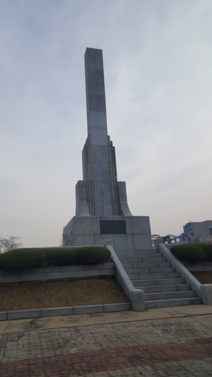 돌조각 내머리도 돌조각