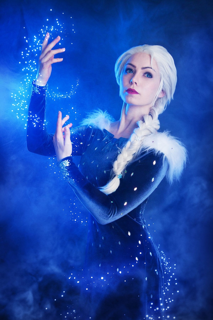 °•◇ QUEEN ELSA ◇•°