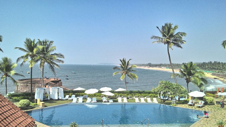Fort-beach-pool in one picture