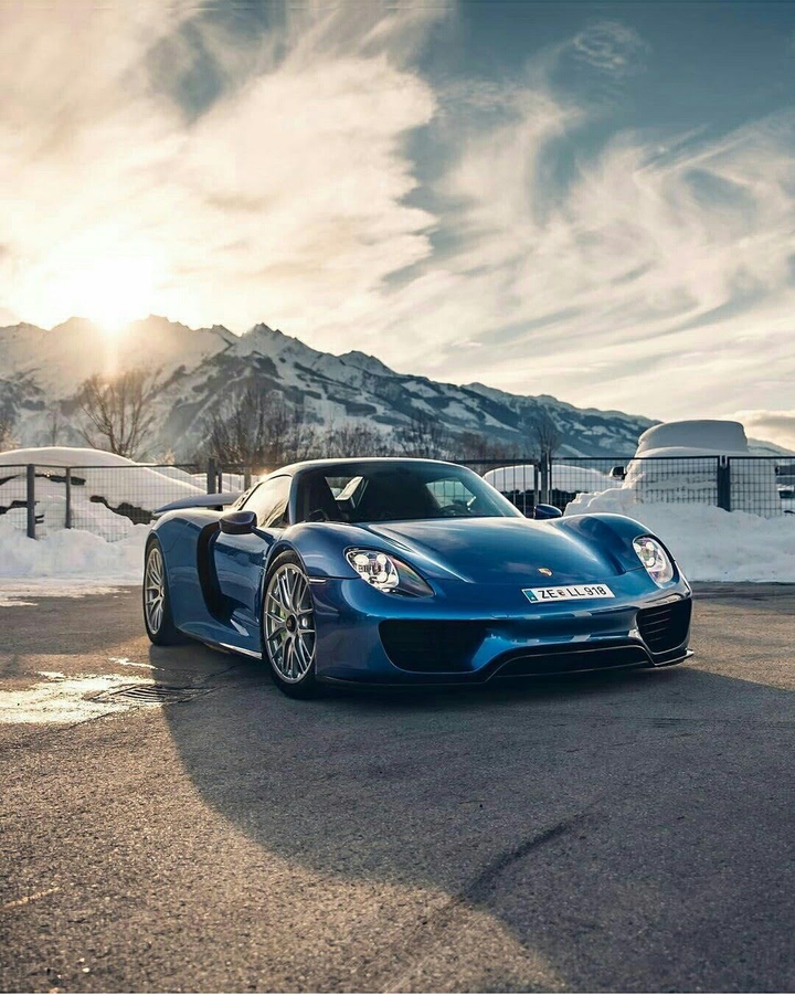 Porsche 918