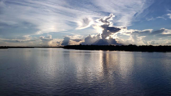 pôr do sol, escadarias centro, Aruanã GO