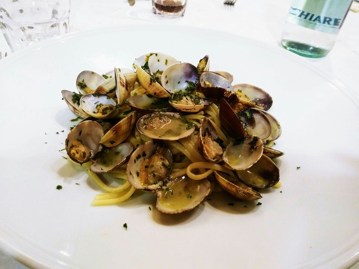 Spaghetti with clams