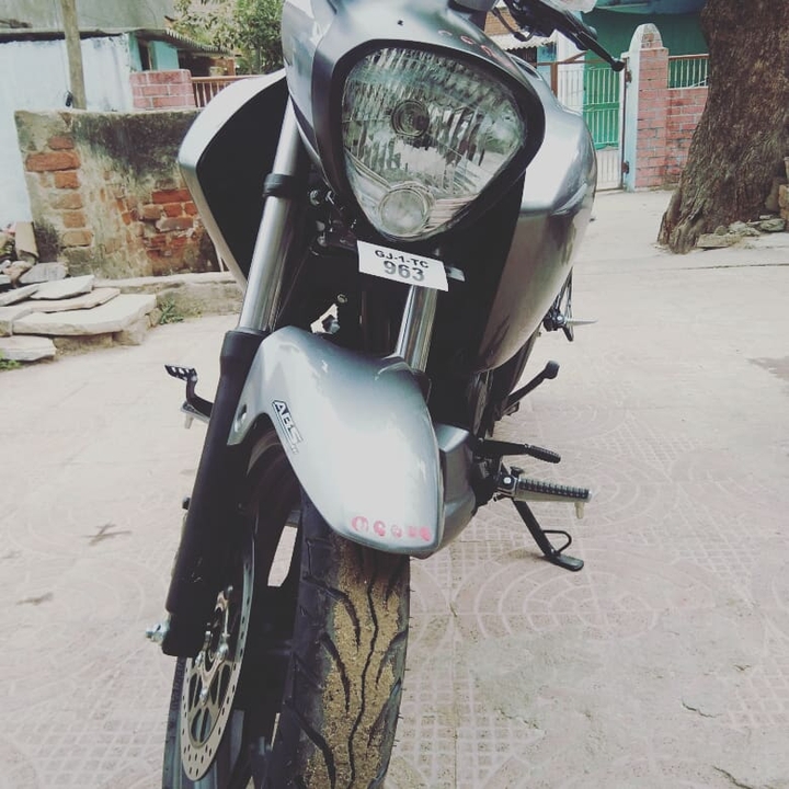 suzuki Intruder