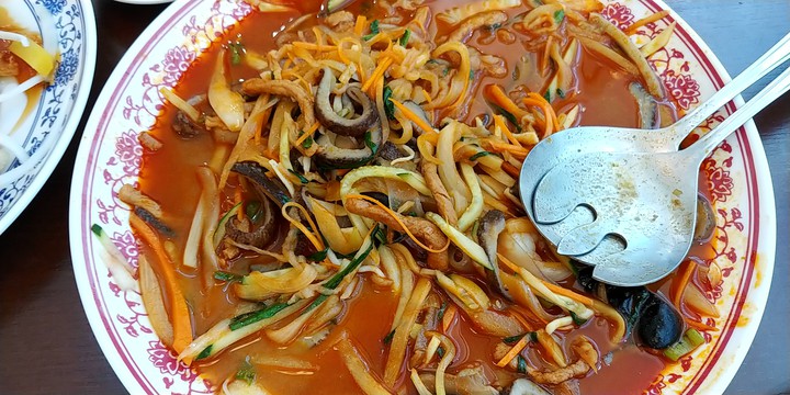 양장피 Assorted Seafood and Vegetables with Mustard Sauce