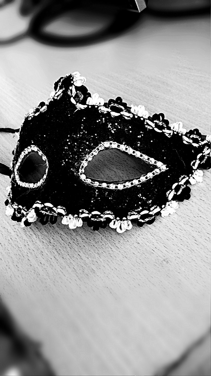 B+W