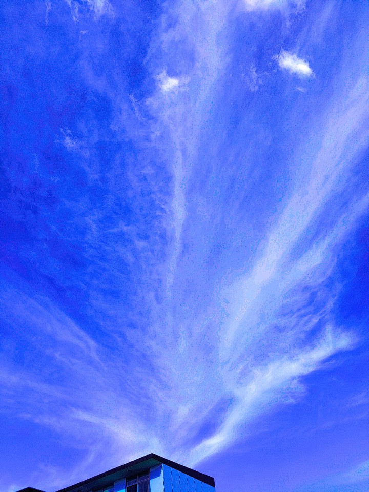 Blue Skies That Hipnotize