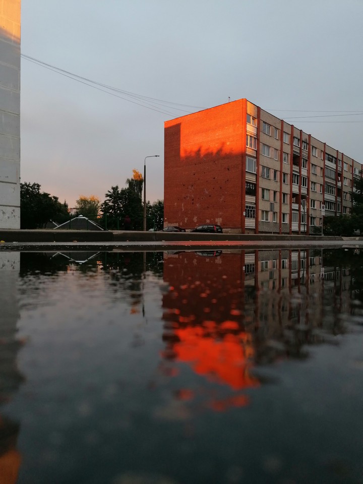 red sun house