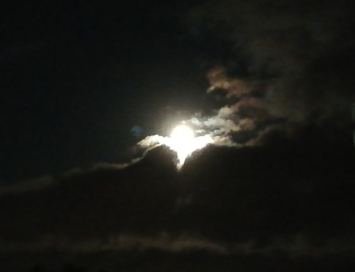 luna fiammeggiante