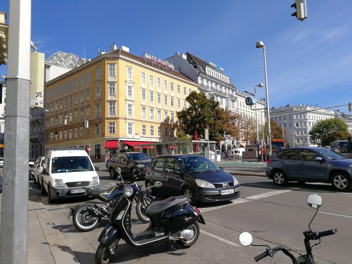 street life in wien
