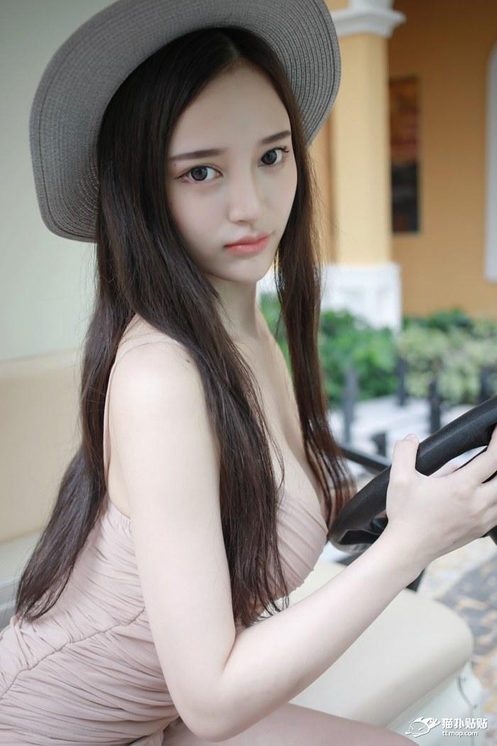 Are you looking at me?