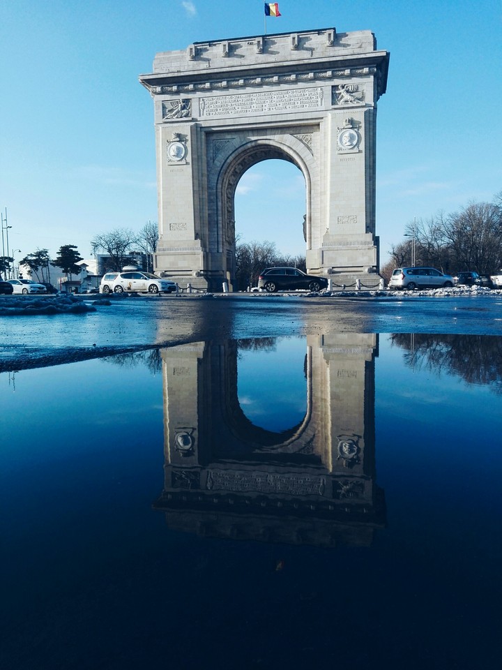 Bucharest bow