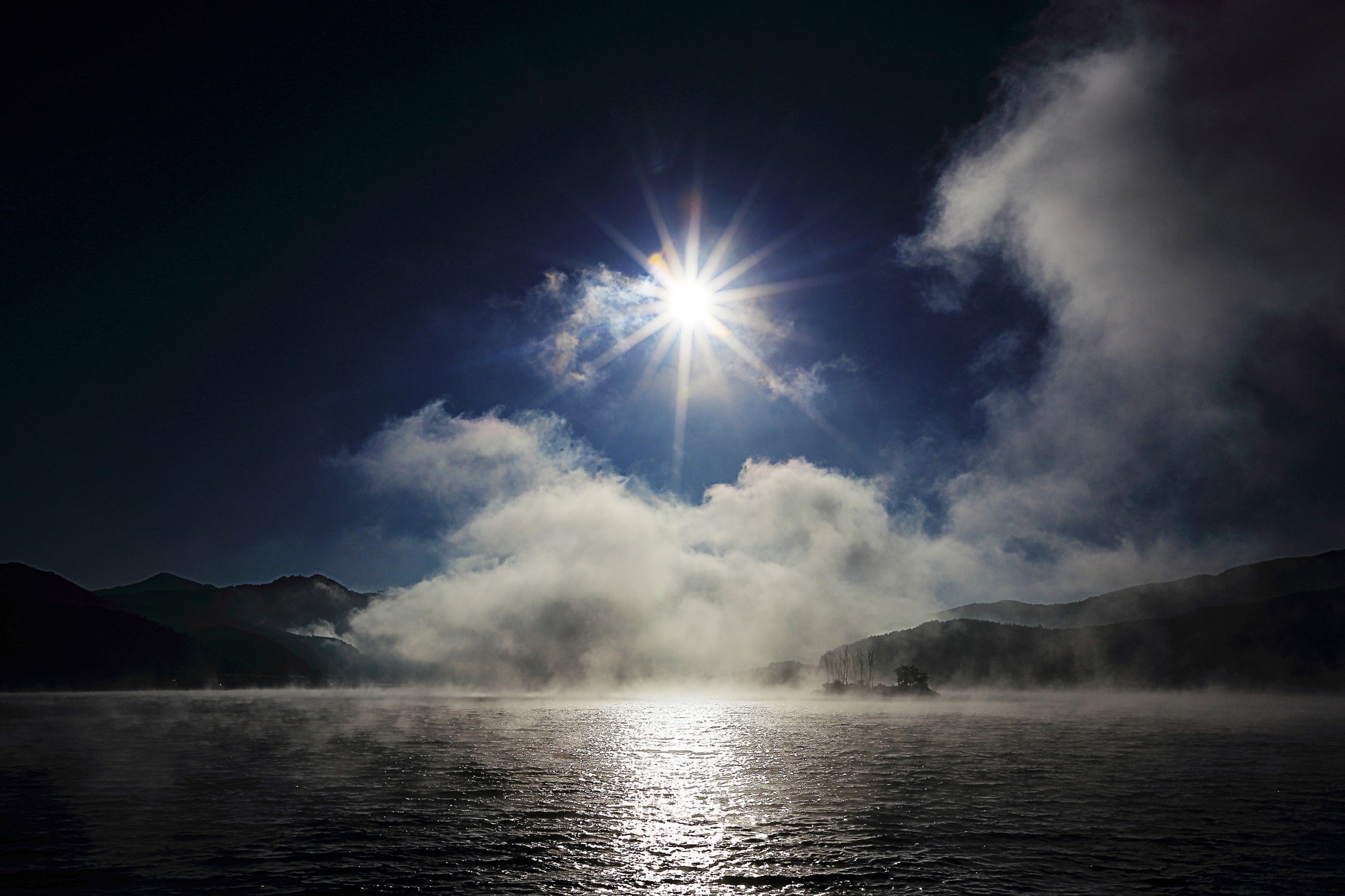 Lonely lighting sun