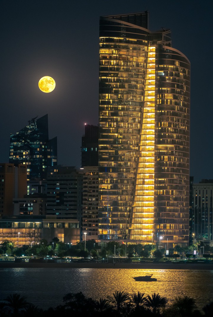Abu Dhabi(made by non islamic people) !!