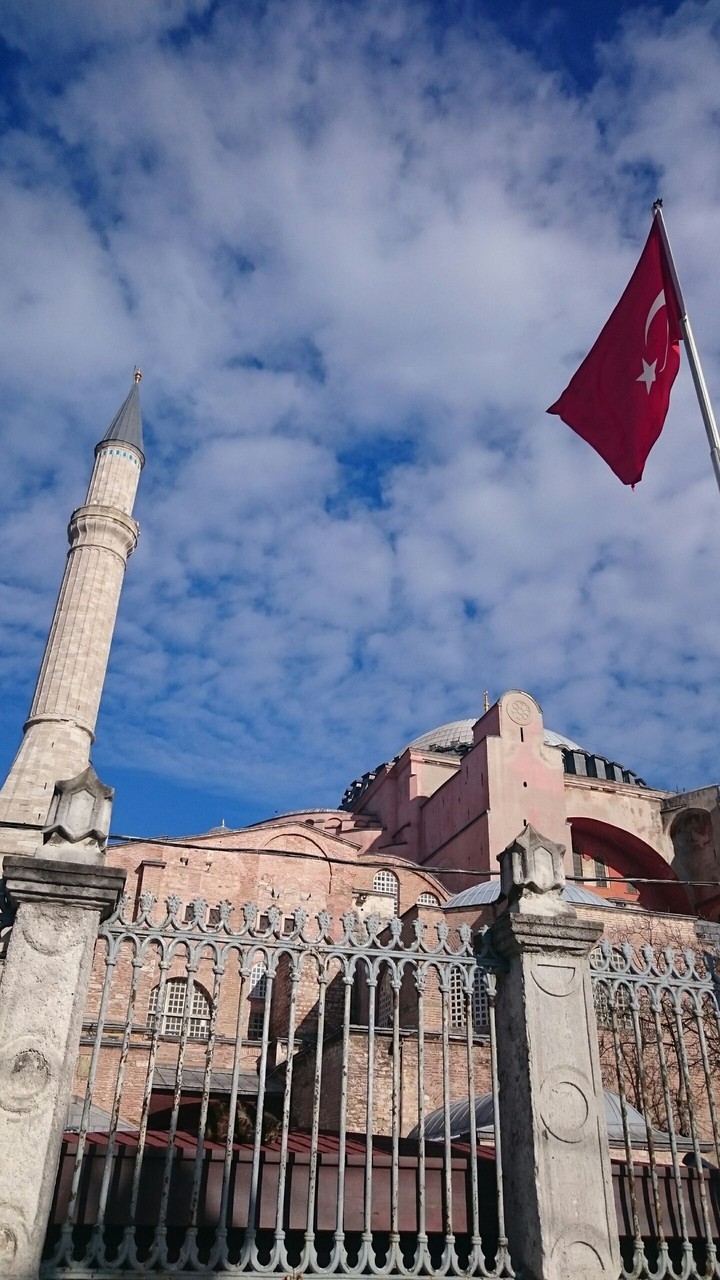 Ayasofya ve Türk Bayrağı