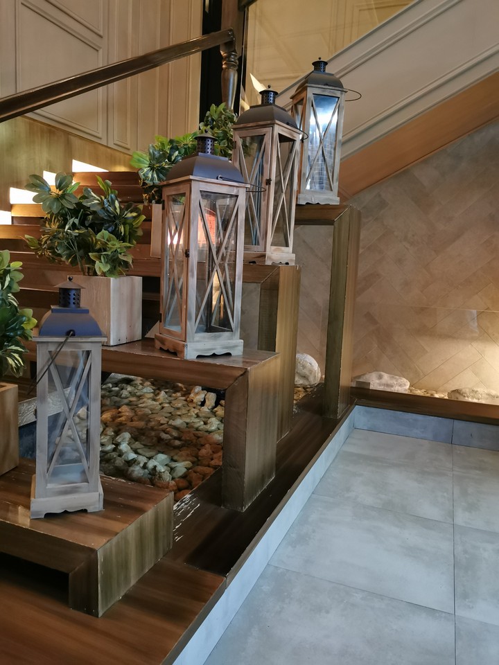 Decorating the entrance