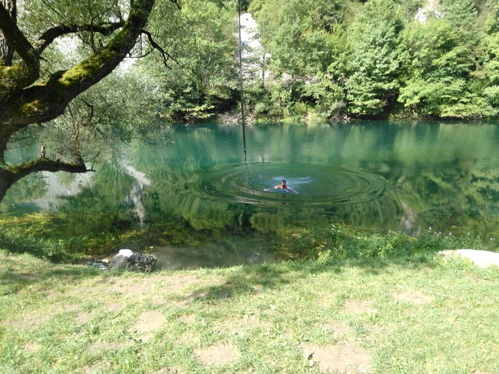 nichts über einen ruhigen Fluss mit Tau