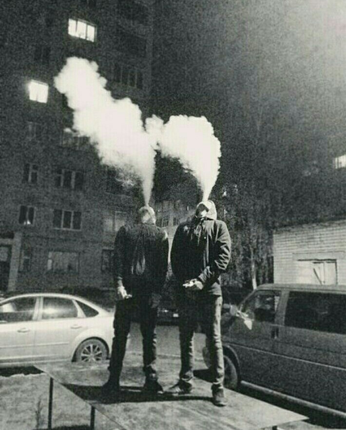 Потому что дым ....