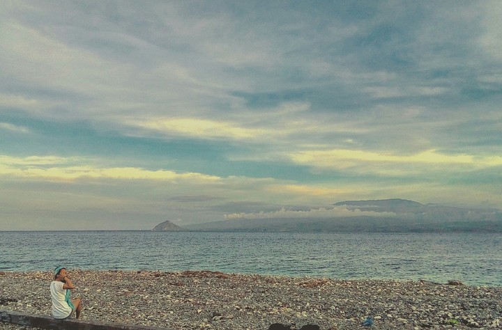Peebles and sea