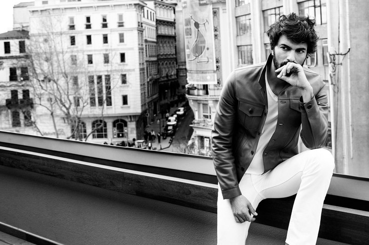 Engin Akyürek Wallpaper