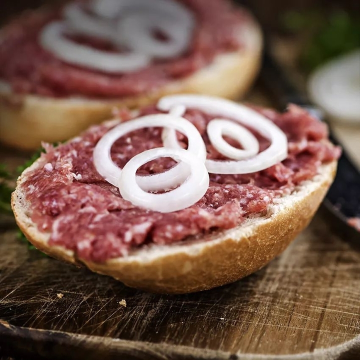 Mettbrötchen